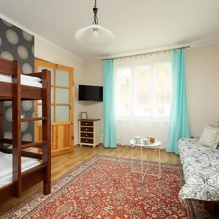 Atmospheric In A Mountain By Renters Apartamento *