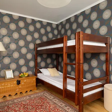 Atmospheric In A Mountain By Renters Apartamento *